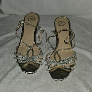 I.Miller Beautiful Shoes Womens Silver Rhinestones Strappy Adjustable Sandals